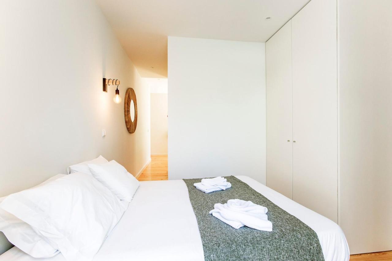 Central Studio W/ Pool, Ac & Patio By Lovelystay OOporto Exterior foto