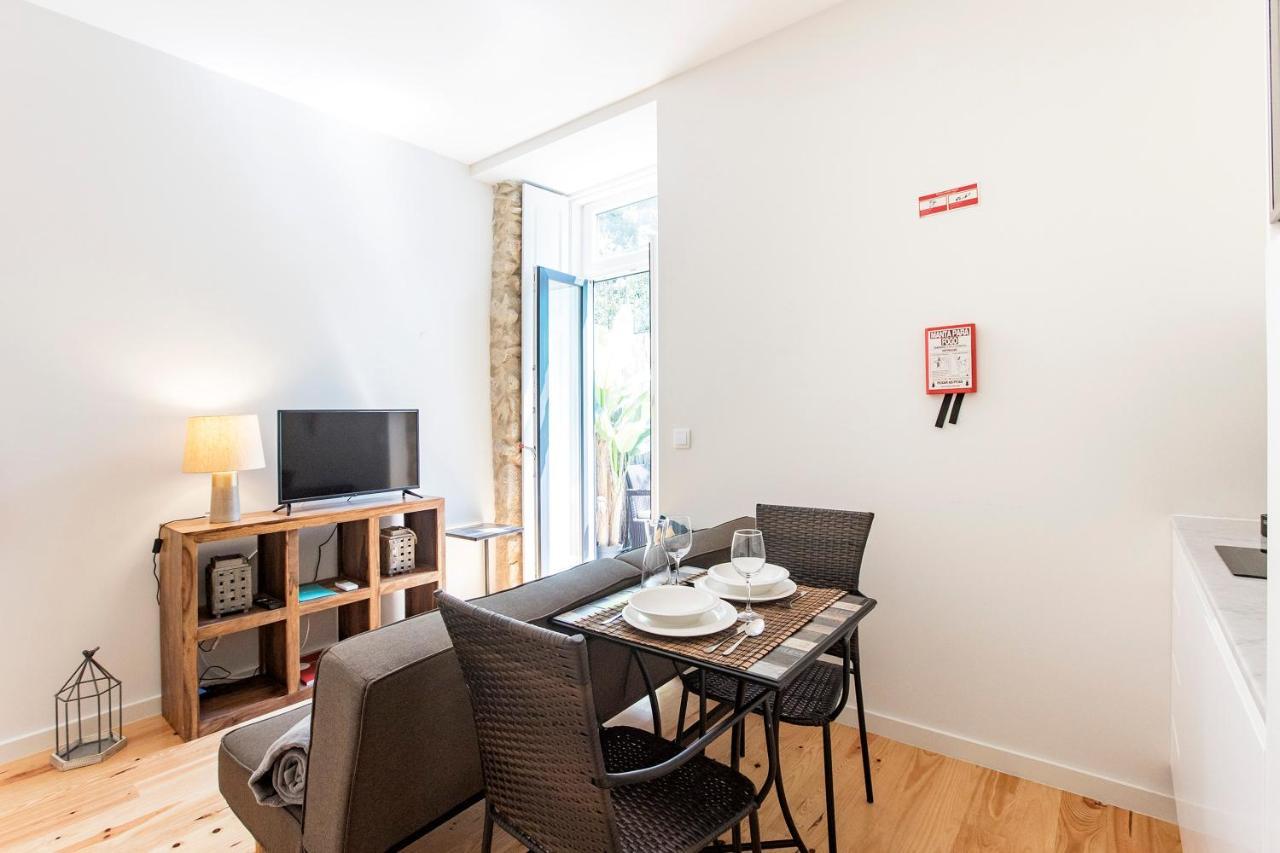 Central Studio W/ Pool, Ac & Patio By Lovelystay OOporto Exterior foto